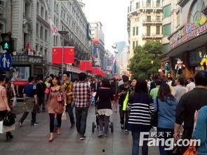 南京步行街吃瓜事件视频